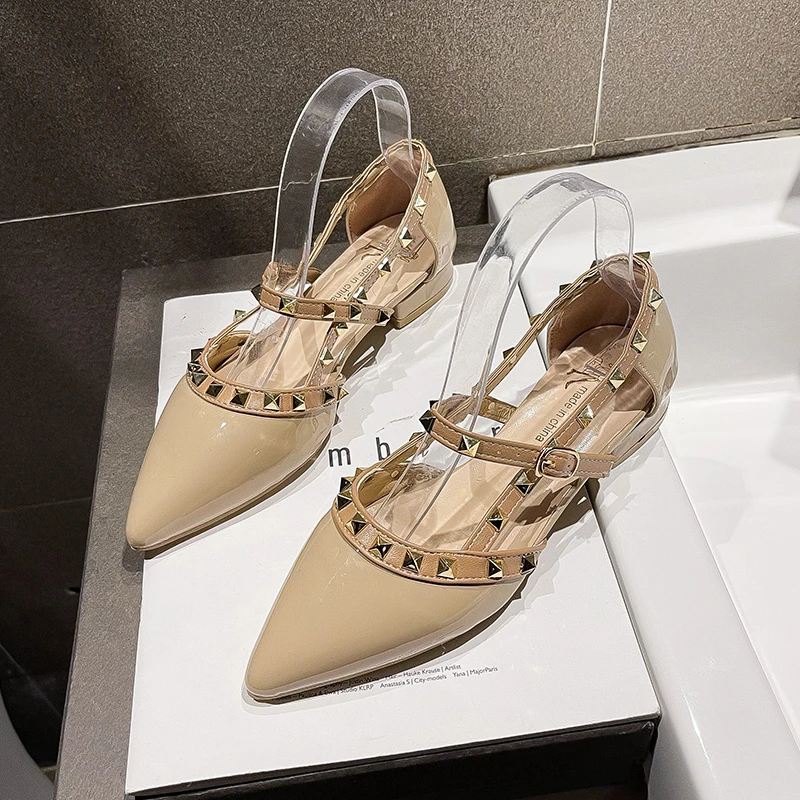 

Туфли женские из лакированной кожи с ремешком на щиколотке, Размеры 35-40