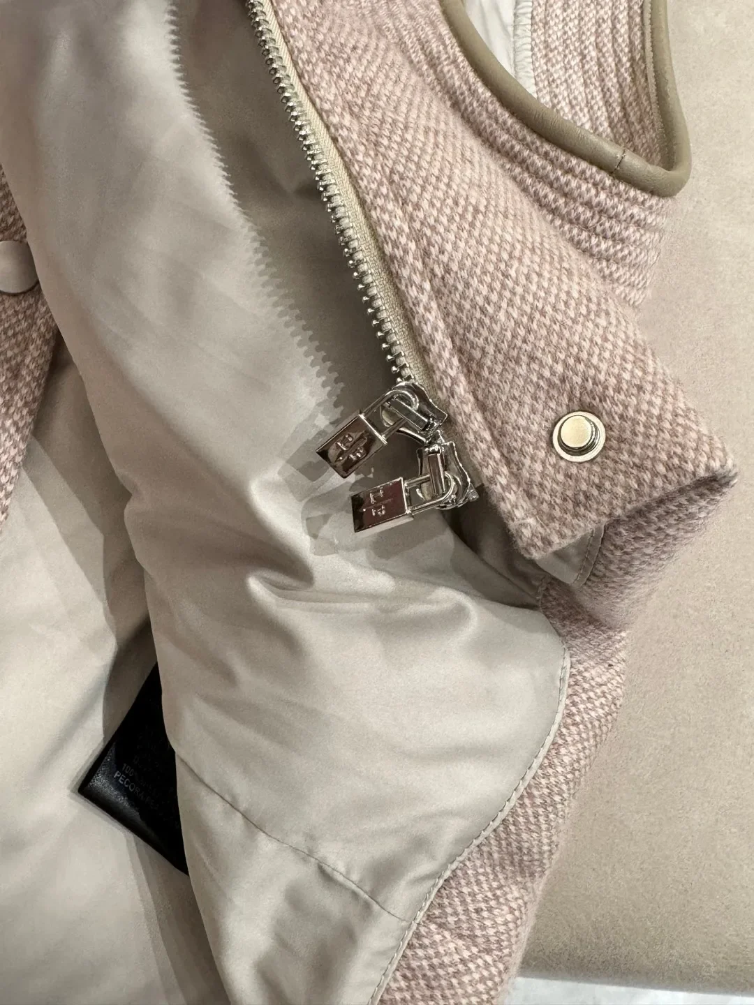 Зимняя женская куртка B * C с кожаной отделкой и капюшоном однобортный