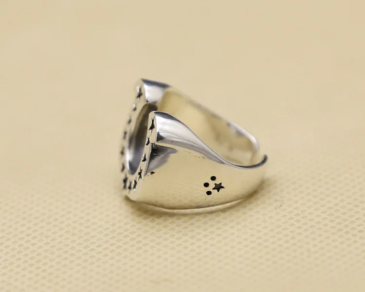 Кольцо в виде пятиконечной звезды из чистого серебра 925 пробы