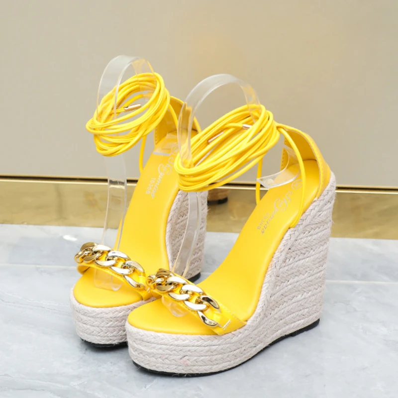 

Сандалии женские на танкетке 14 см, босоножки с перекрестными ремешками, с цепочкой и открытым носком, на платформе, пикантные туфли-лодочки со шнуровкой из пеньковой веревки, лето