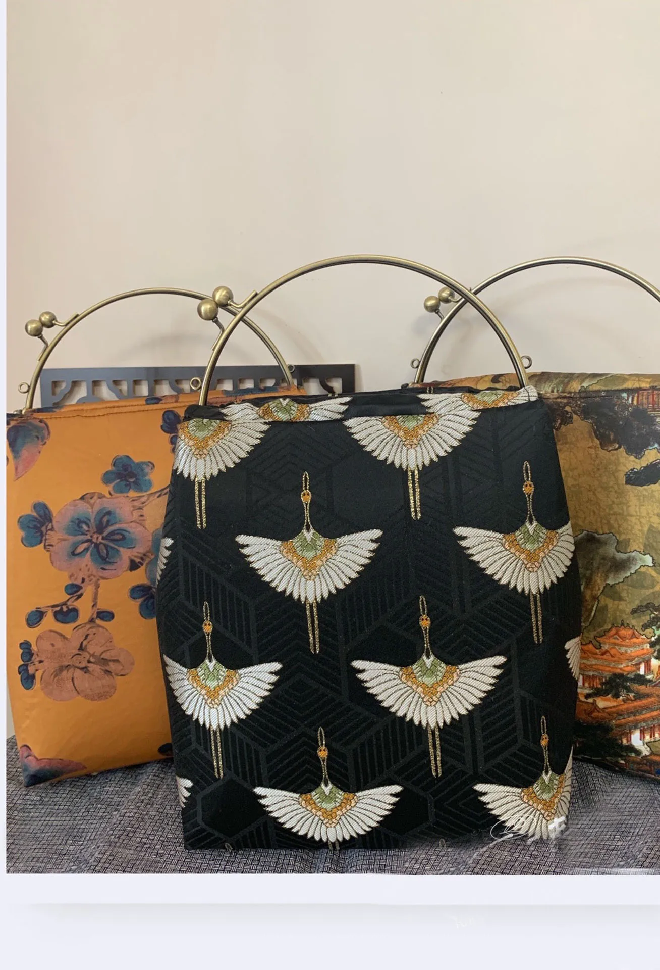 ОЧЕНЬ В ВИНТАЖНОЙ жаккардовой ткани Черный золотой журавль металлический каркас