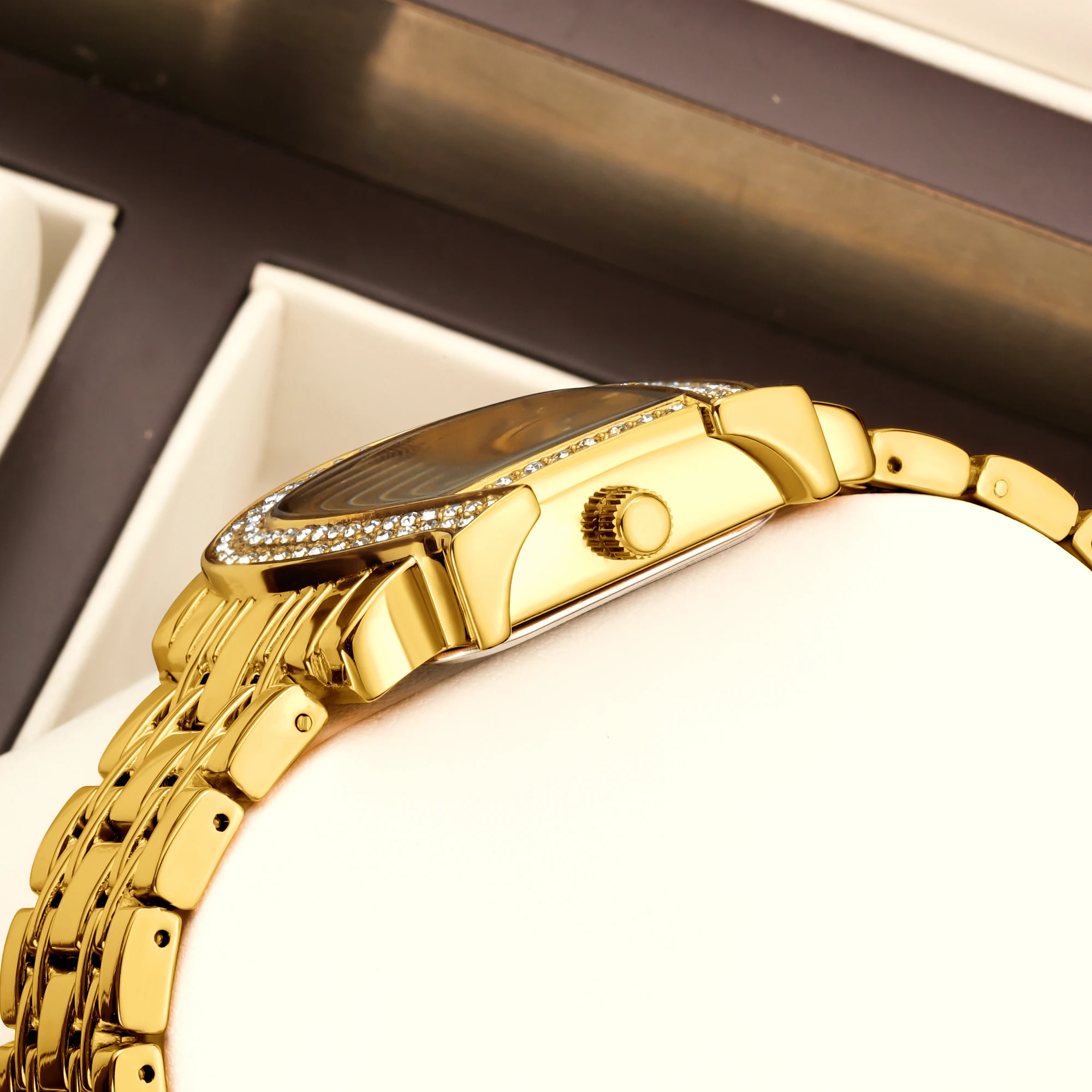 Лидер продаж 2024 новые женские часы YaLaLu черный циферблат золото бриллианты