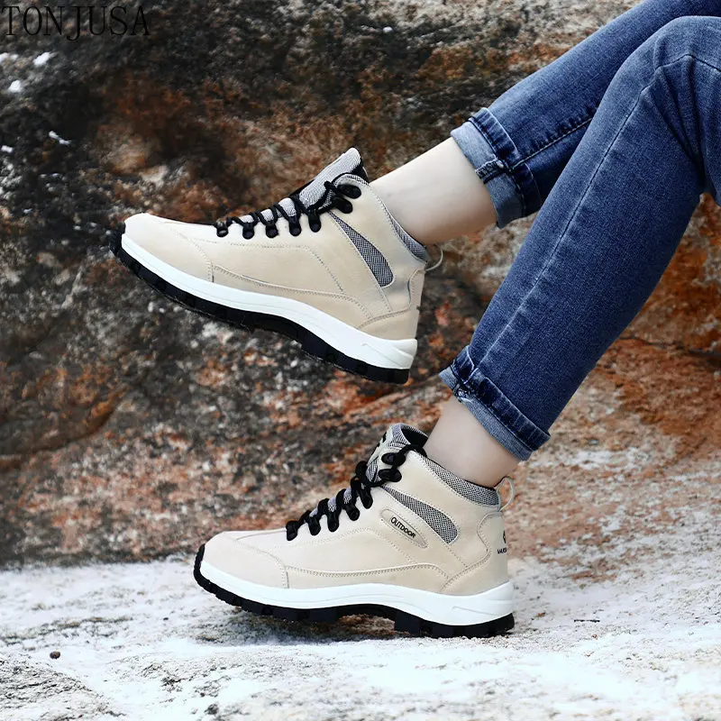 

Winter Sneakers Plush Women Hiking Shoes Women's Camping Sneakers Breathable Shoes Plus Size 35-46 Slip-on Keep Warm