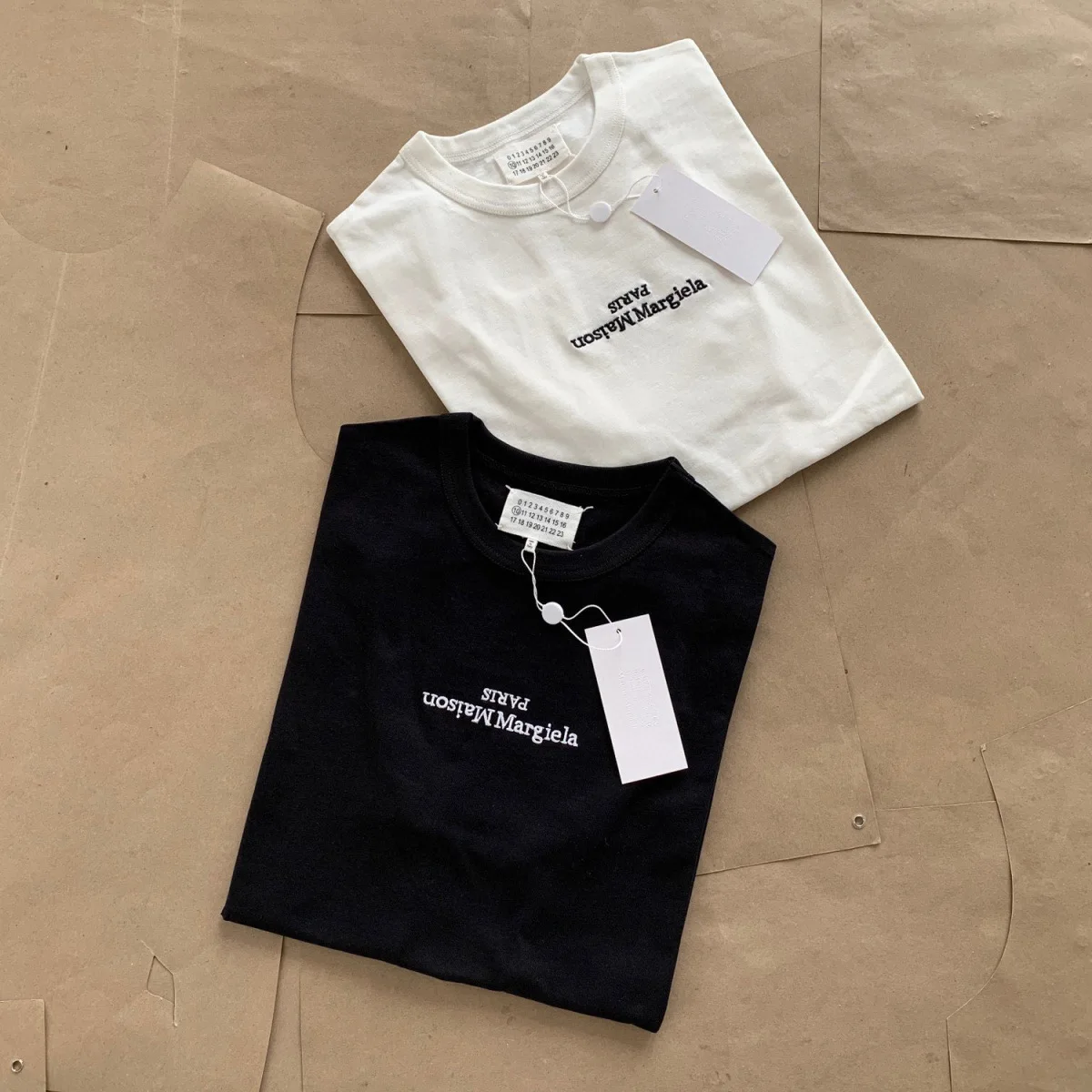 

Margiela style MM6 summer new inverted letters embroidered loose short-sleeved T-shirt oversized unisex tops for men and women