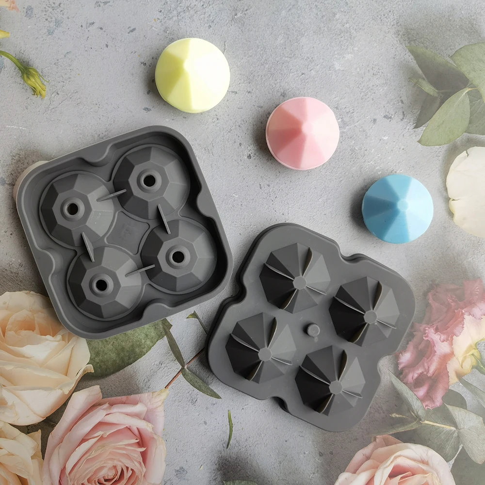 

4 Cells Square Ice Cube Maker Ice Ball Silicone Mold Ice Cube Trays For Party Bar Summer Whisky Drinks 3D Diamond