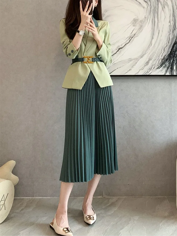 

2022 Spring New Women Clothing Long-sleeved Professional Temperament Waist Slimming Top Pleated Skirt Two-piece Suit Skirt