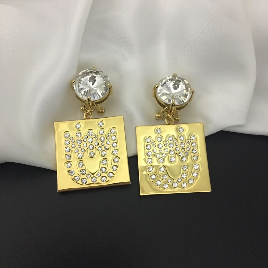 

Fashion personality retro gold square crystal ear clip