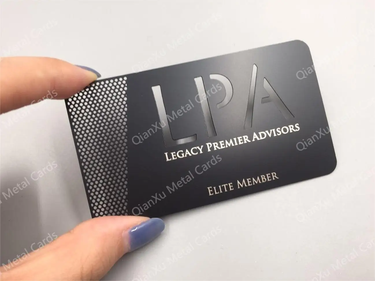 

Black Metal Business Cards With Laser Engraved Infomation QR Code