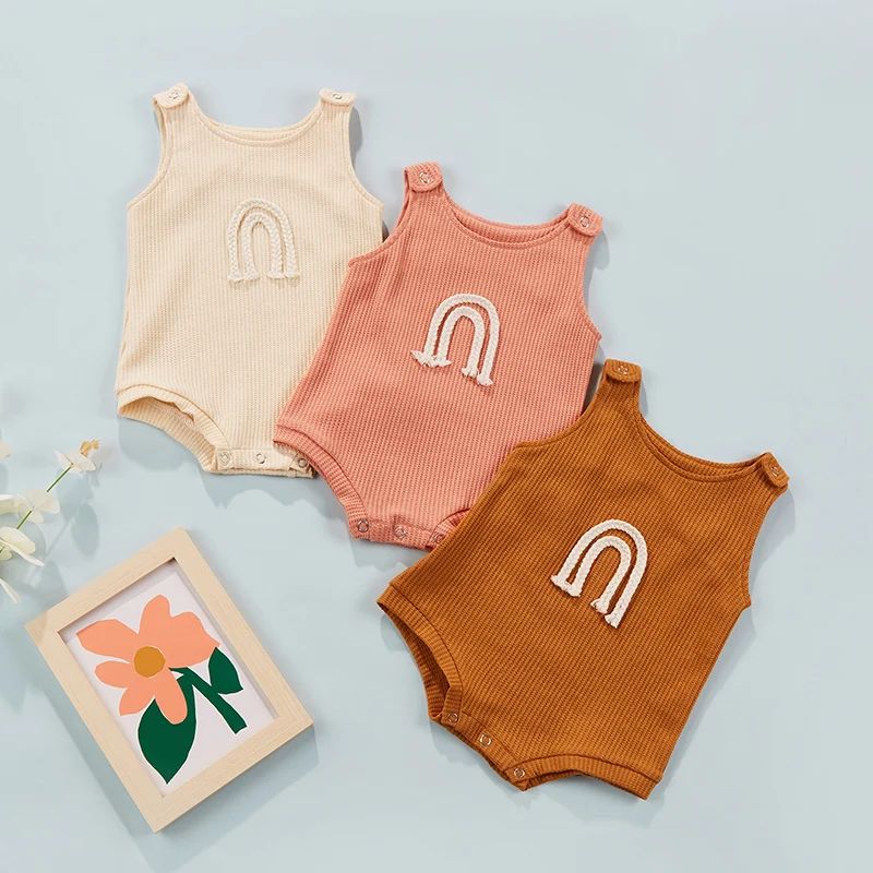 

2022 Baby Sleeveless Romper Rainbow Pattern Round Neck Simple Style Playsuit Outdoor Wear Bodysuit Newborn Clothing