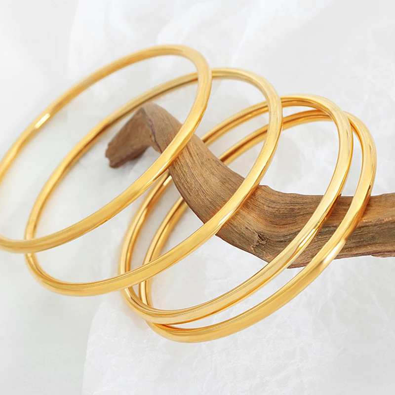 Браслет без застежки