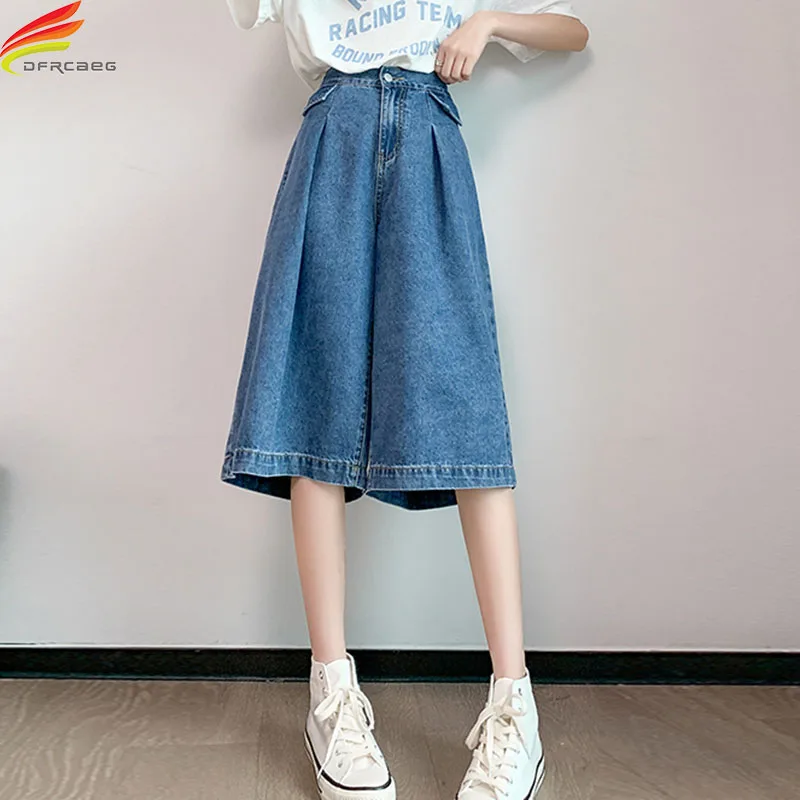 Женские джинсовые шорты-бермуды с эластичным поясом |