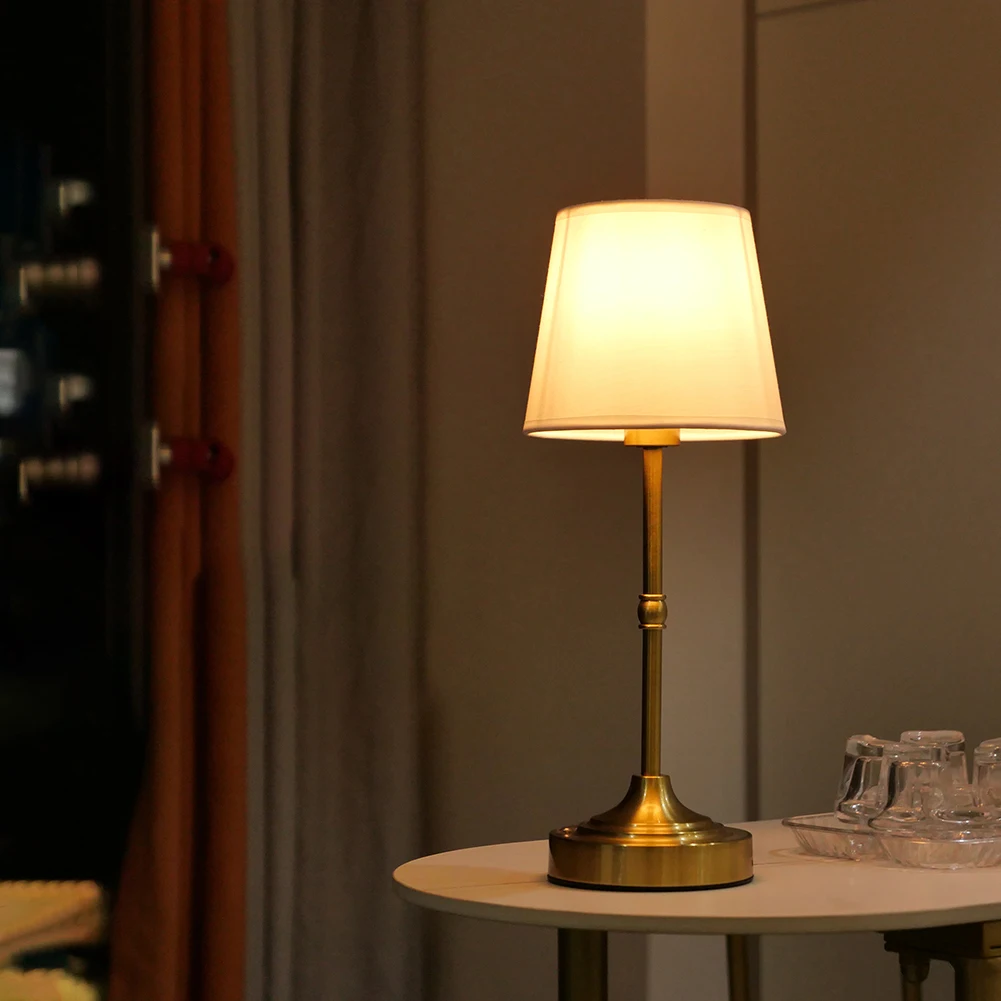 Настольная лампа с регулируемой яркостью декоративная для чтения тканевый