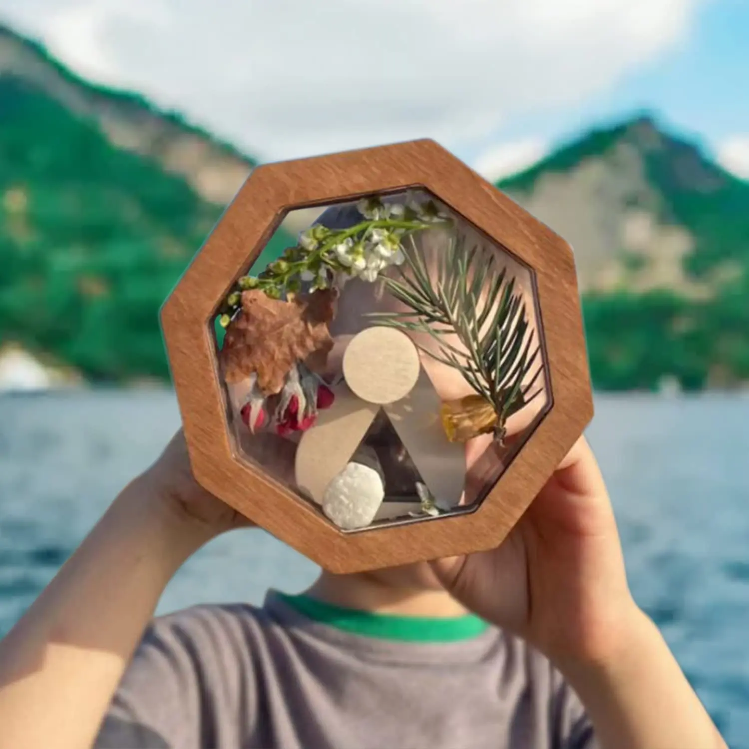 

DIY Kaleidoscope Kit for Children's Day Gift Wooden Handmade Magic Rotating Kaleidoscope Glasses Outdoor Toys Eco-Friendly Brown