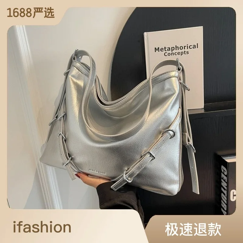 

springsummer 2023 new trendy and fashionable underarm bag niche texturn large capacity one shoulder tote bag