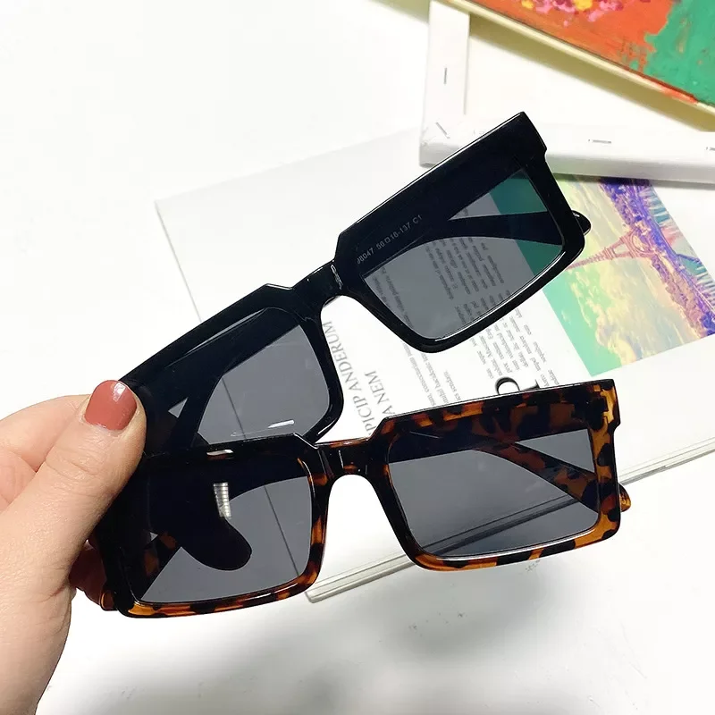 

New in Women Sunglasses For Men's Retro Brand Designer Rectangle Sunglasses Women's Popular Fashion Vintage Glasses UV40