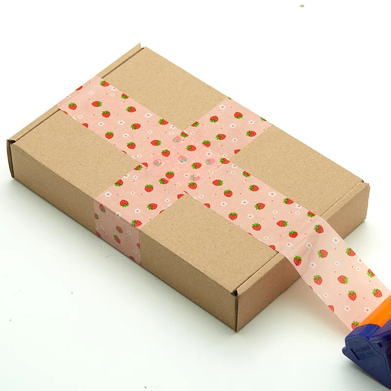 

Клейкая лента с рисунком клубники, 4,5 см, 100 м