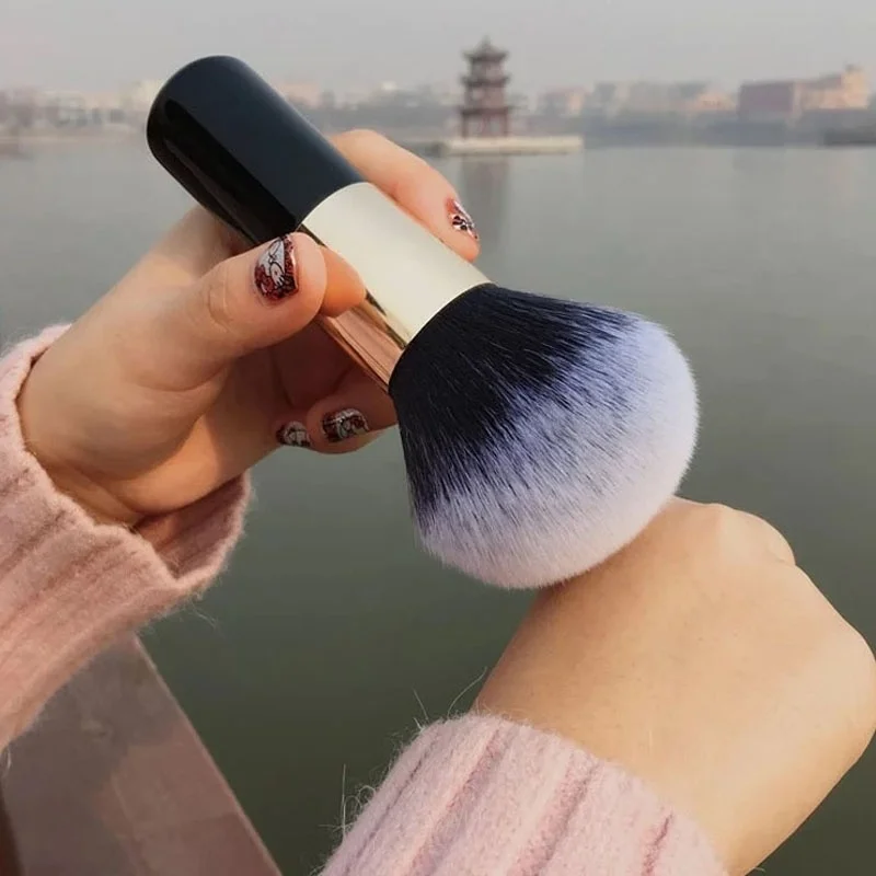 

Cosmetic Brush