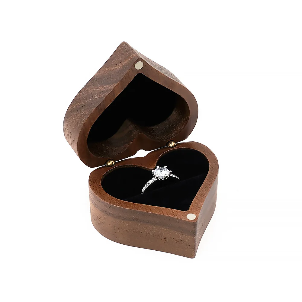 

2022 new jewelry box engagement ring box earring box jewelry box design laser engraved logo