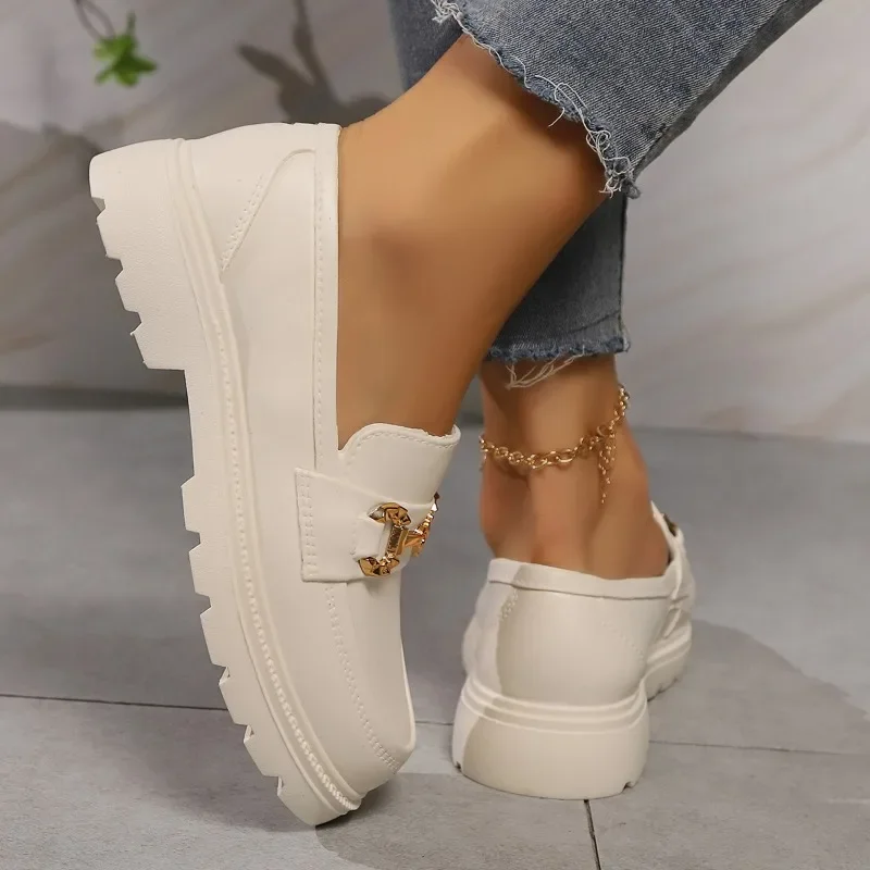 Туфли-лодочки женские с круглым носком на низком каблуке