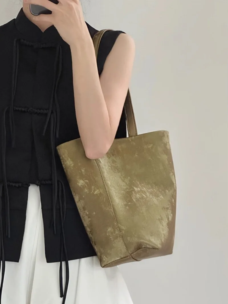 Нишевые дизайнерские легкие роскошные атласные сумки-тоут из воловьей кожи