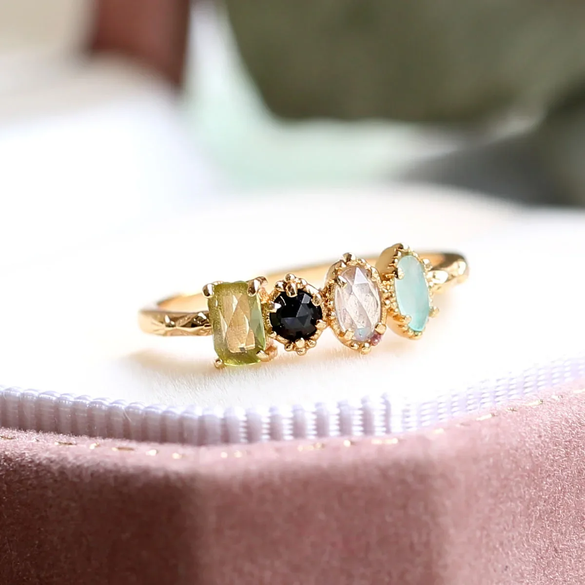 

Japanese Spring 925 Silver Plated 10k Gold Small Fresh Multi-color Stone Ring Natural Peridot Pulled Feldspar