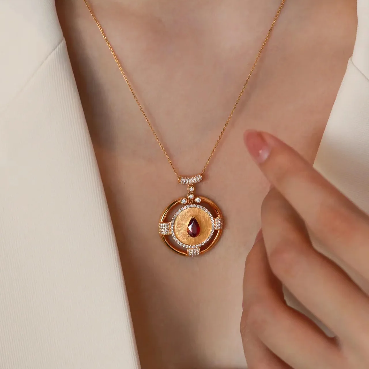 Женский кулон бери под розовое золото 14 к 2 карата