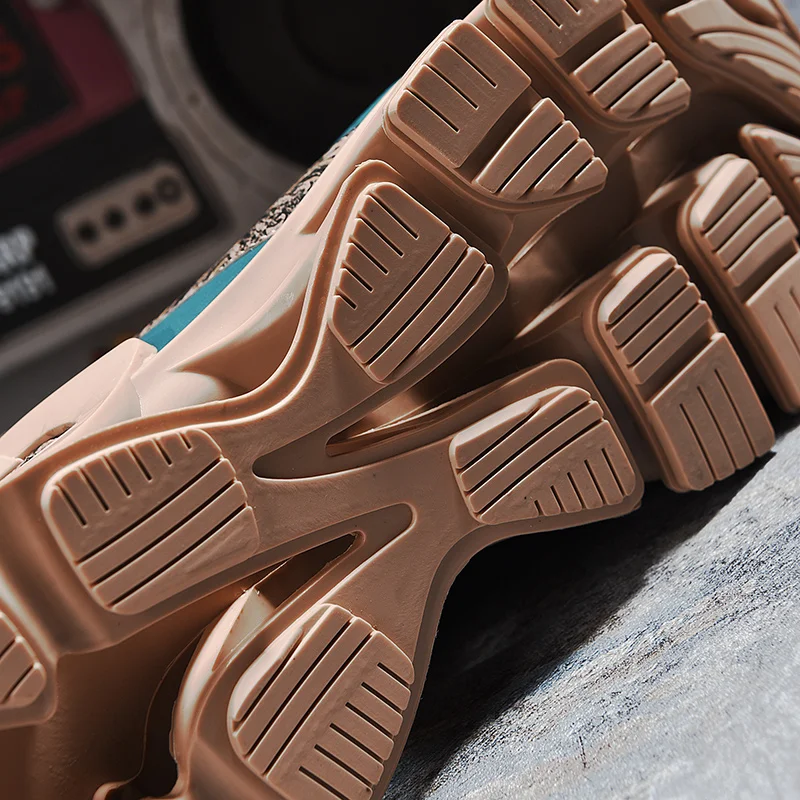 Fashion Men's Sports Shoes Luxury Blade Sole Camouflage Tennis Sports Shoes New Men's Casual Running Shoes Lightweight Anti-slip