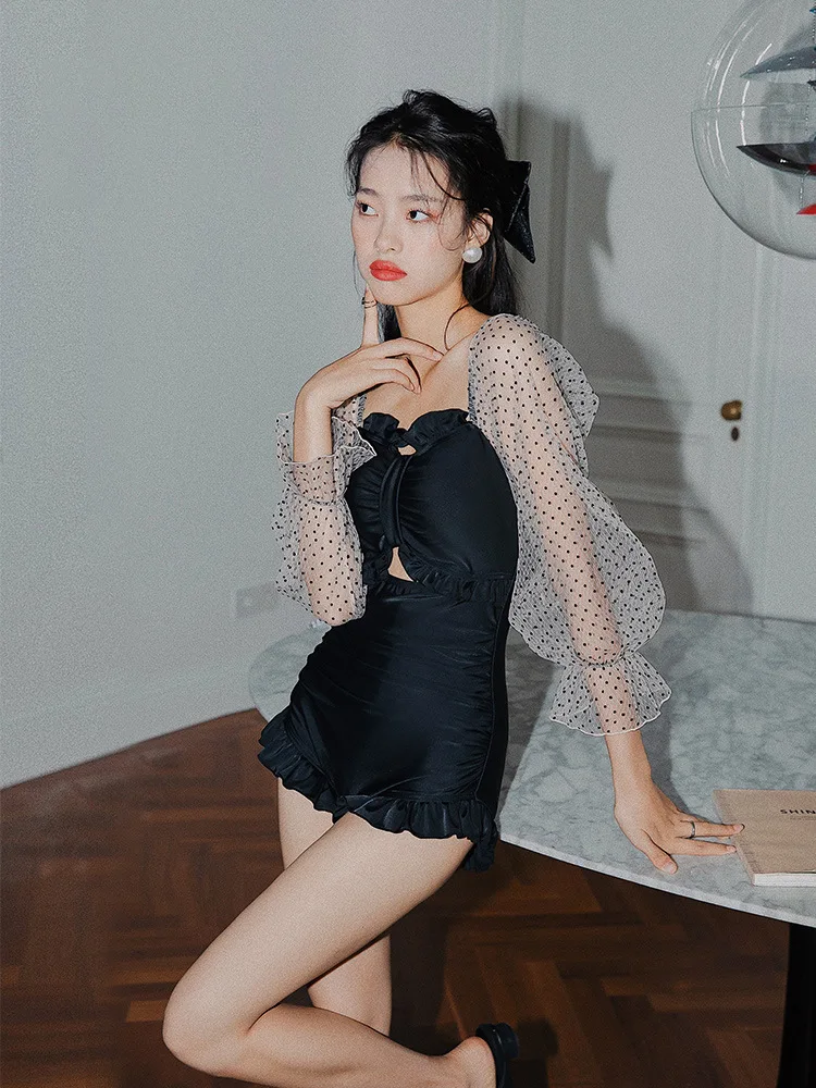 

2022 New Koran Designer Swimsuit One Piece Women Sexy Long Flare Sleeve Sunscreen Bath Hot Spring Swimwear Ladies Monokini