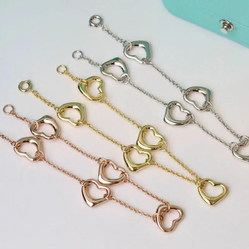 

Женский браслет из серебра 925 пробы, с 5 сердечками