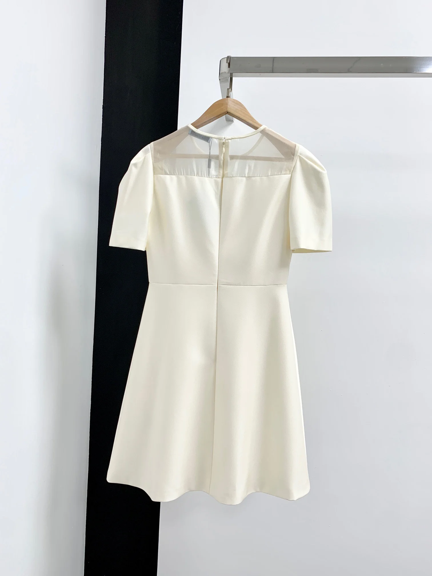 

In The Summer Of 2023, The Latest Women's Gentle Bubble Sleeve Dress Temperament Long Skirt