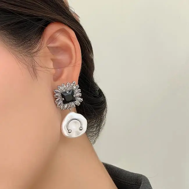 

Женские серьги-гвоздики из циркония, с искусственным жемчугом