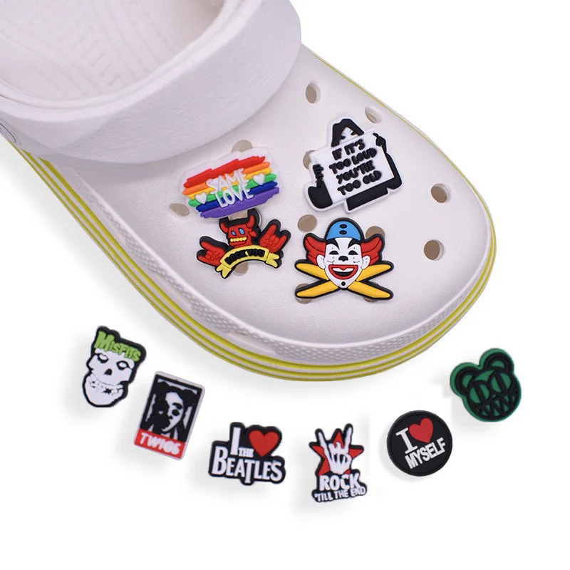 

Hot Sale 1pcs Rock Skull Joker Shoe Charms Personality Rock Collection Shoe Accessorie DIY For Croc Jibz Fit Wristbands