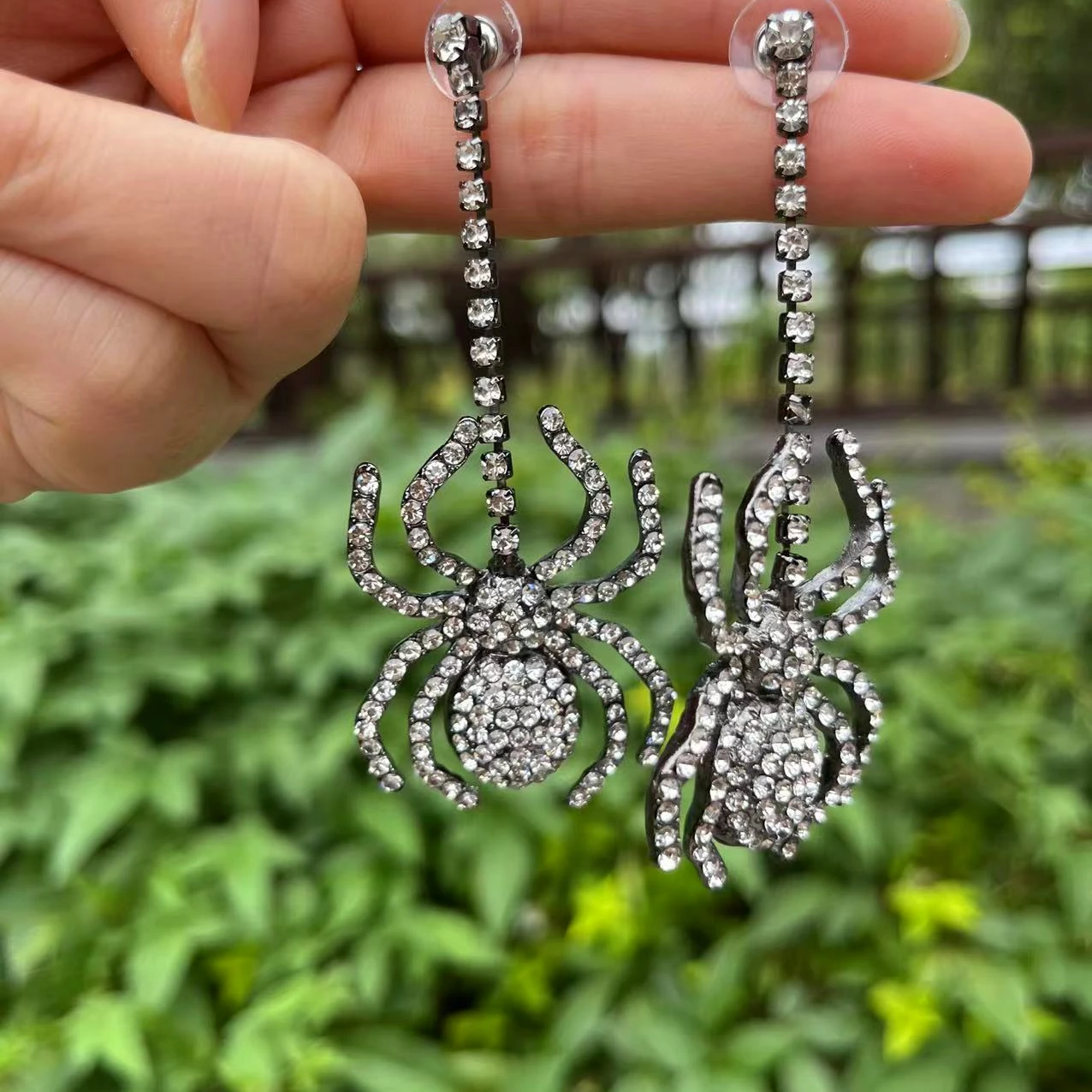 Серьги-капли ZAA со стразами и пауком аксессуары подарки