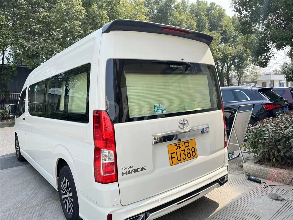 

Rear Roof Spoiler For Toyota Hiace 2019 to 2022 ABS Plastic Unpainted Primer Rear Trunk Wing Lip Spoiler Car Styling Decoration