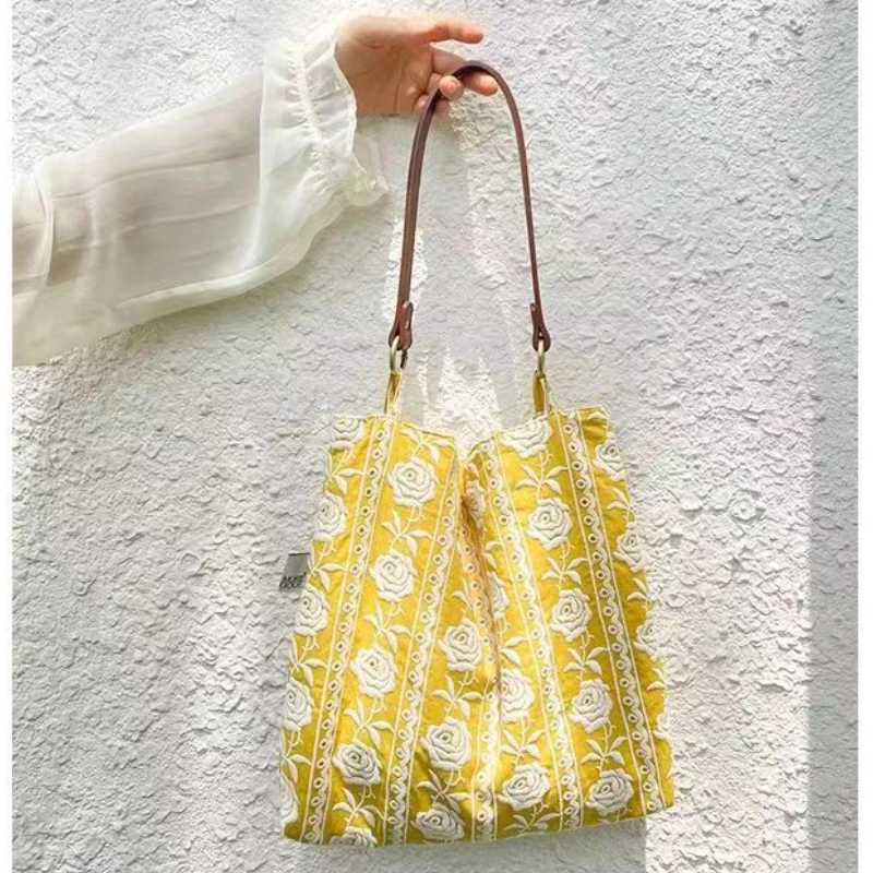 

2023 Shoulder Bag Fabric Yellow Flower Embroidered handbag Tote Bag Daily Commuting Leisure Shopping Large Capacity Storage Bag