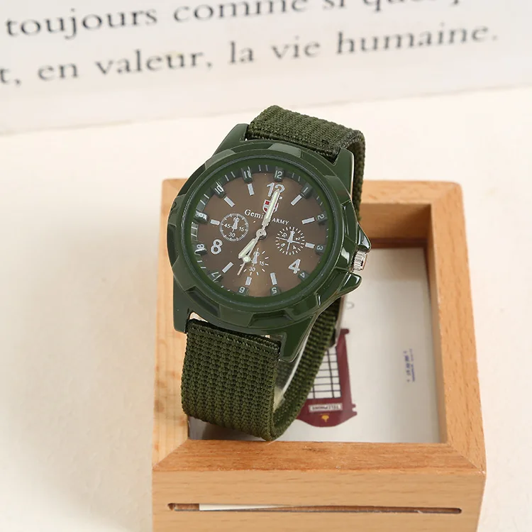 

2023 New Famous Brand Men Quartz Watch Army Soldier Military Canvas Strap Fabric Analog Wrist Watches Sports Wristwatches Clock