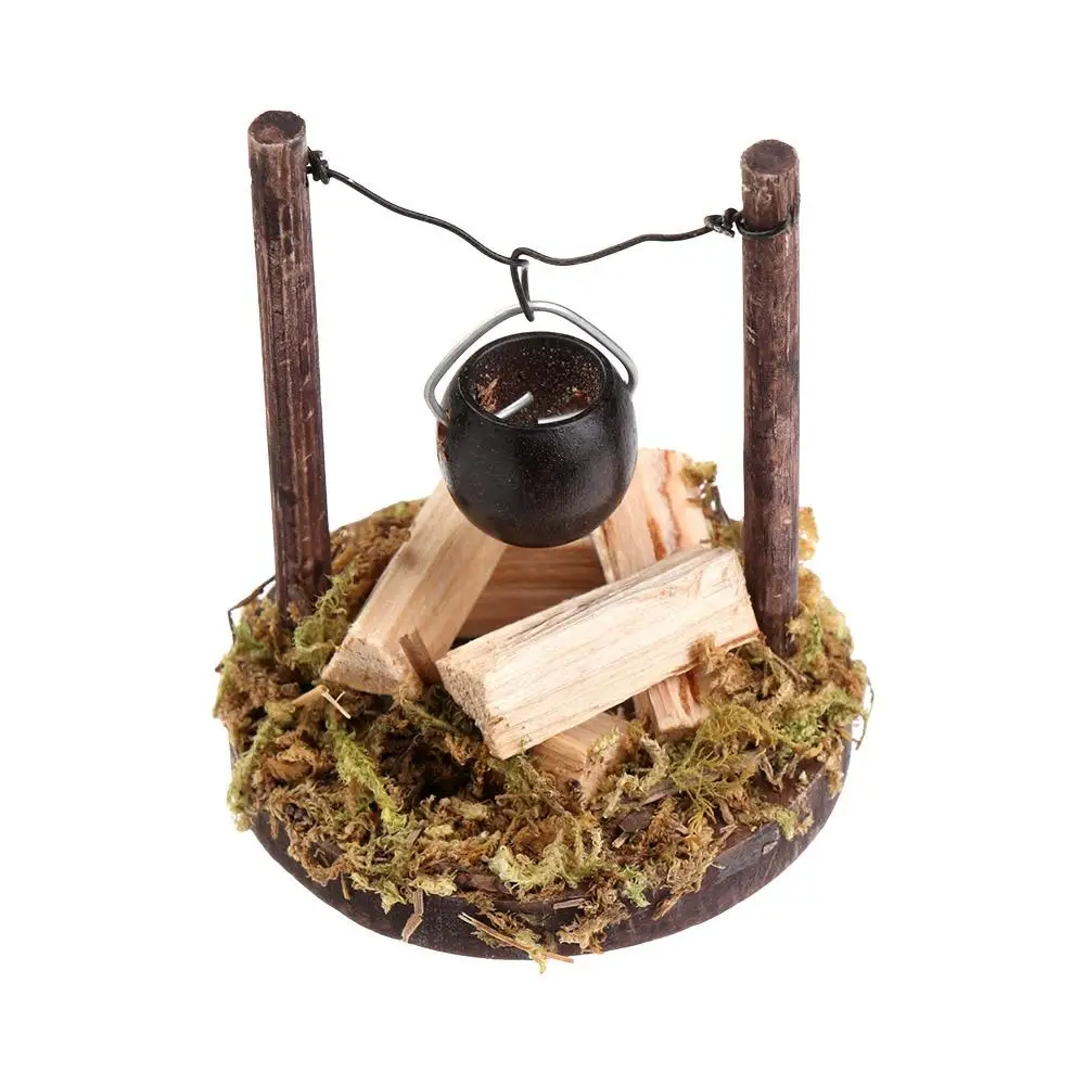 

Миниатюрный костер для кукольного домика