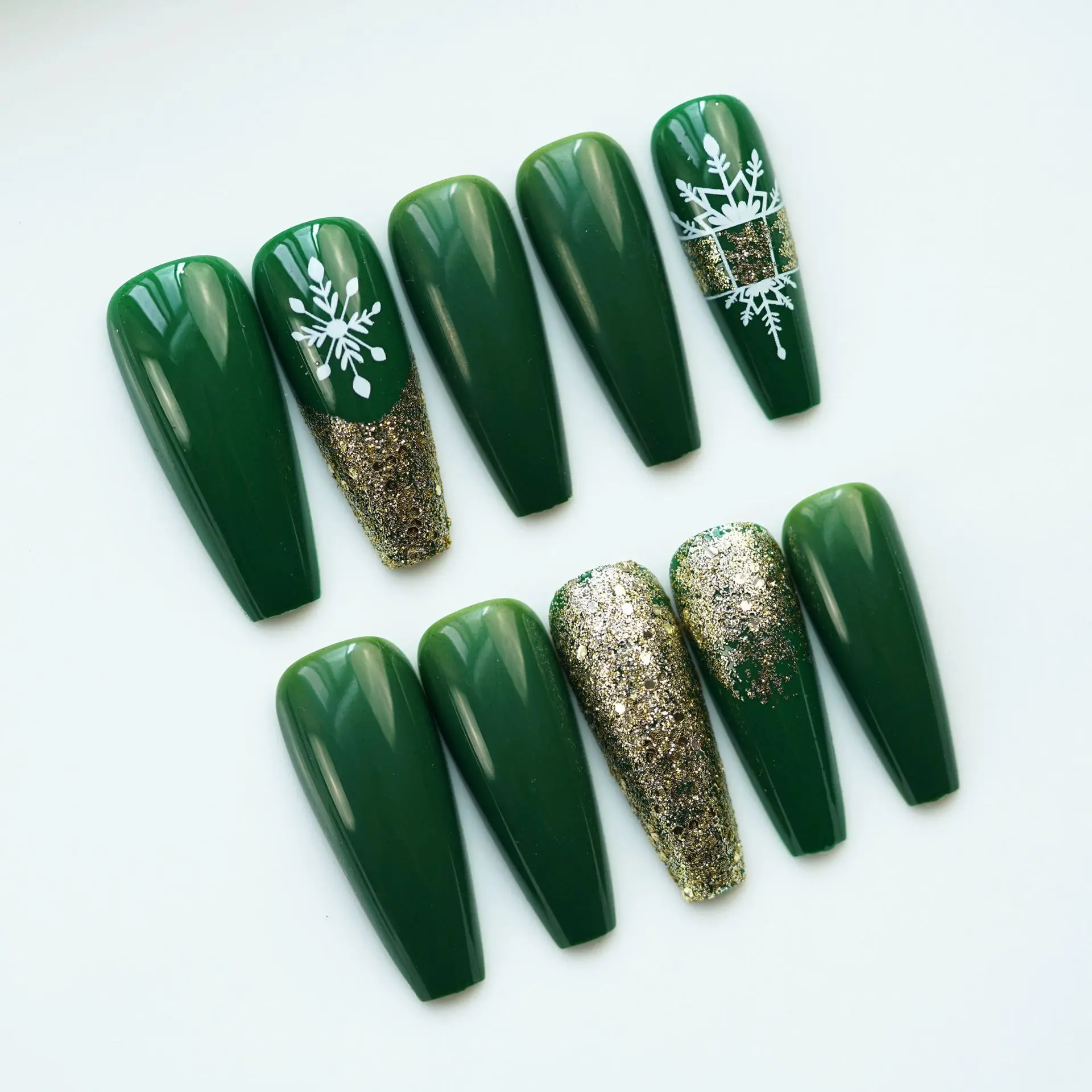 

24pcs Green Snow Nail Tips Pattern Wearing Fingertips Press On Tip With Glue Kit Nails Decorations For Manicure Nail Supply 2023