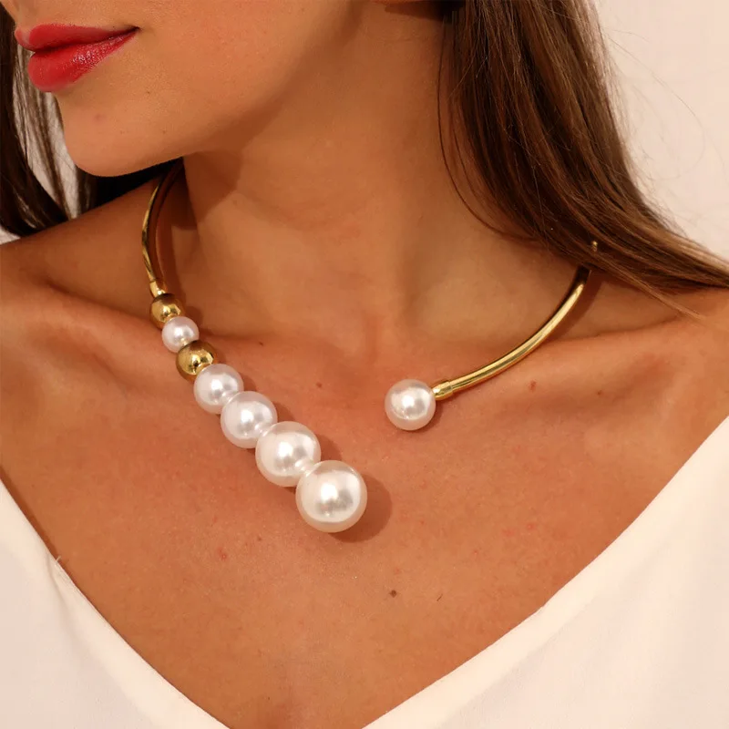 

European and American Exaggerated Fashion Pearl Simple And Versatile Small Gold Bead Open Collar Delicate Collarbone Necklace