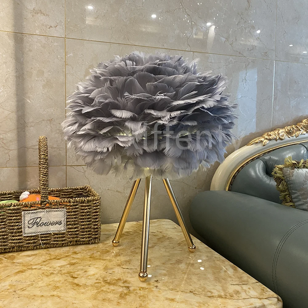 USB Charging Feather Table Lamp Bedroom Bedside Lamp Living Room Creative Simple Warm Decorative Lamp