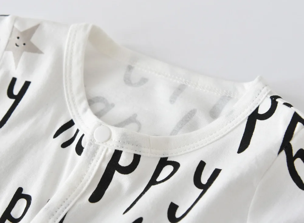 Комбинезон для младенца из хлопка с длинными рукавами и модным принтом букв для мальчиков от 0 до 18 месяцев.