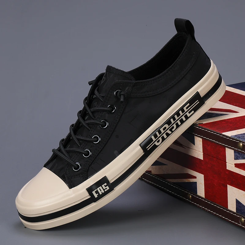 Рисунок 3 - Мужские парусиновые туфли