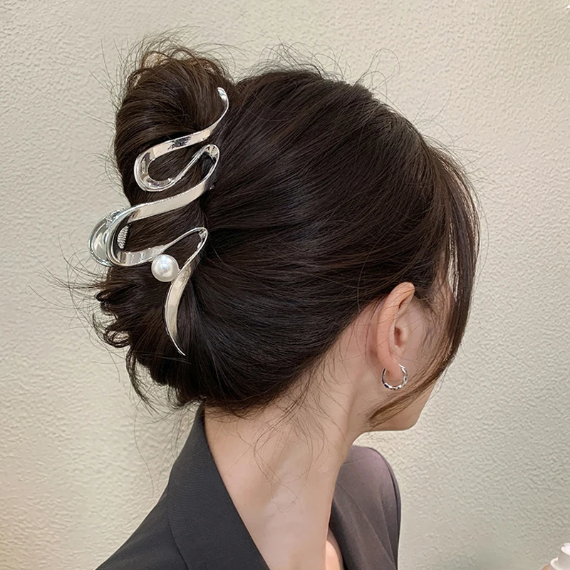 

Metal Geometric Hair Claw Clip Trendy Hair Clips Claws Fashion Hairpins Party Hair Accessories for Women Headwear New 2023