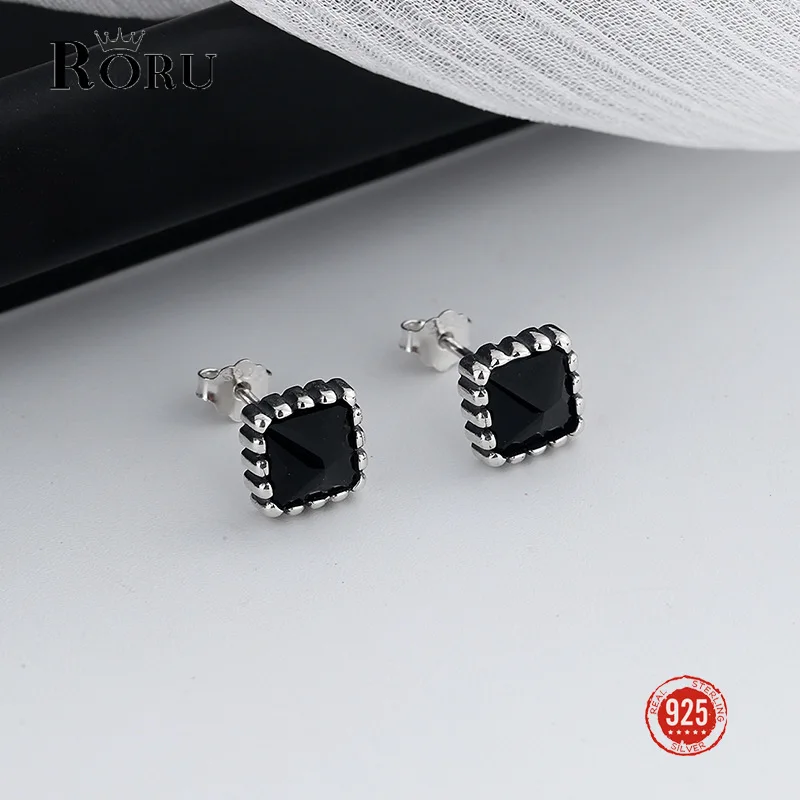 

RORU S925 Sterling Silver Simple Black Small Square Zircon Stud Earrings Elegant Exquisite Refined Grace Earrings for Women