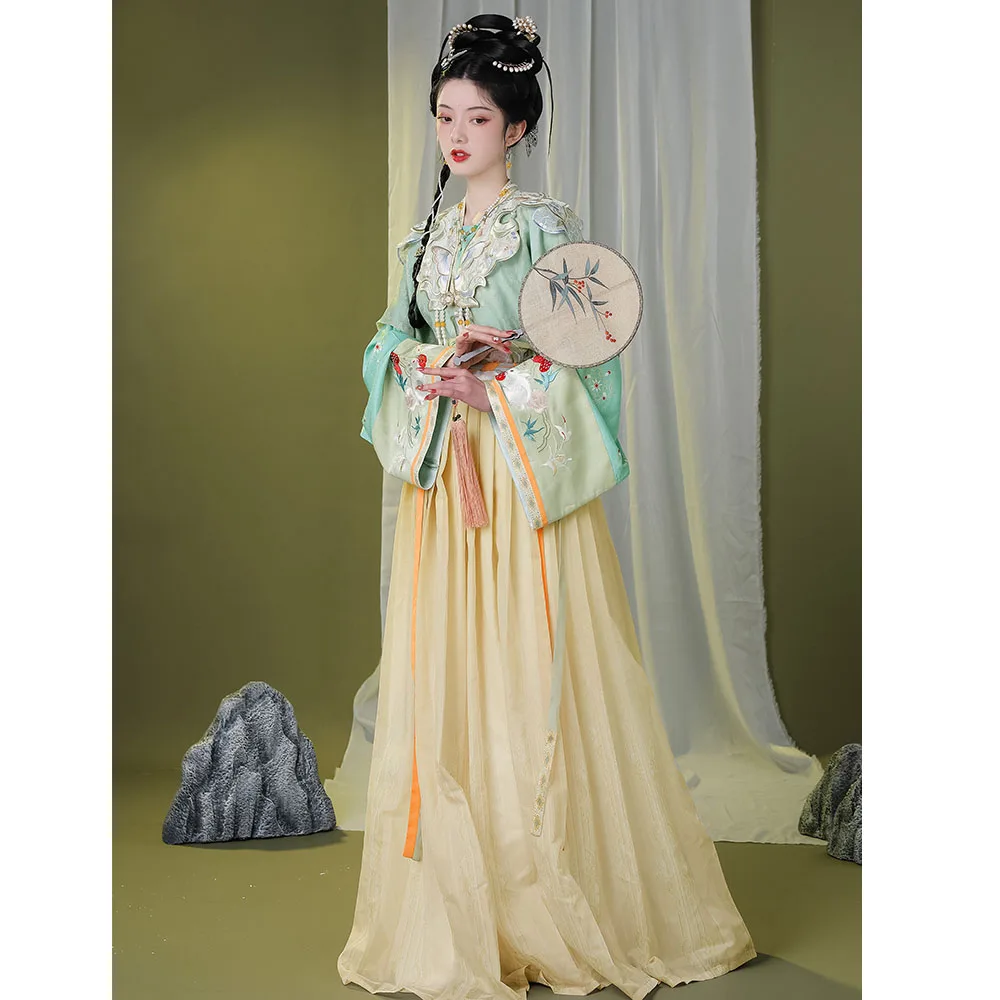 

LiuYanXiLeng Chinese Green Women Butterfly Cloud Shoulder Rabbit Embroidery Hanfu Ming Dynasty Skirt Princess Costume Dress Set