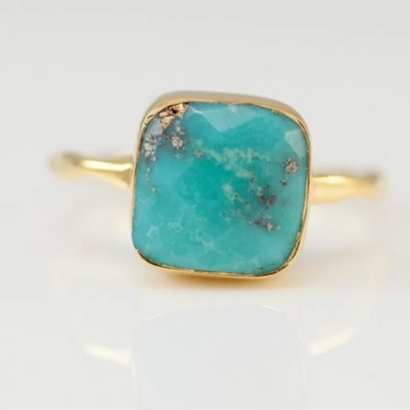 

Hot Sale Bohemia Gold Color Retro Fashion Trend Personality Green Stone Ring Popular Rings for Women Ethnic Style Jewelry