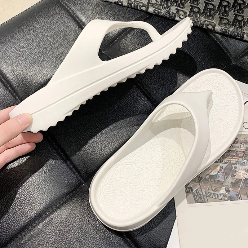 

Women 2022 New Summer Platform Flip Flops Casual Flat Slides Outdoor Beach Sexy Barefoot Plus Size Slippers