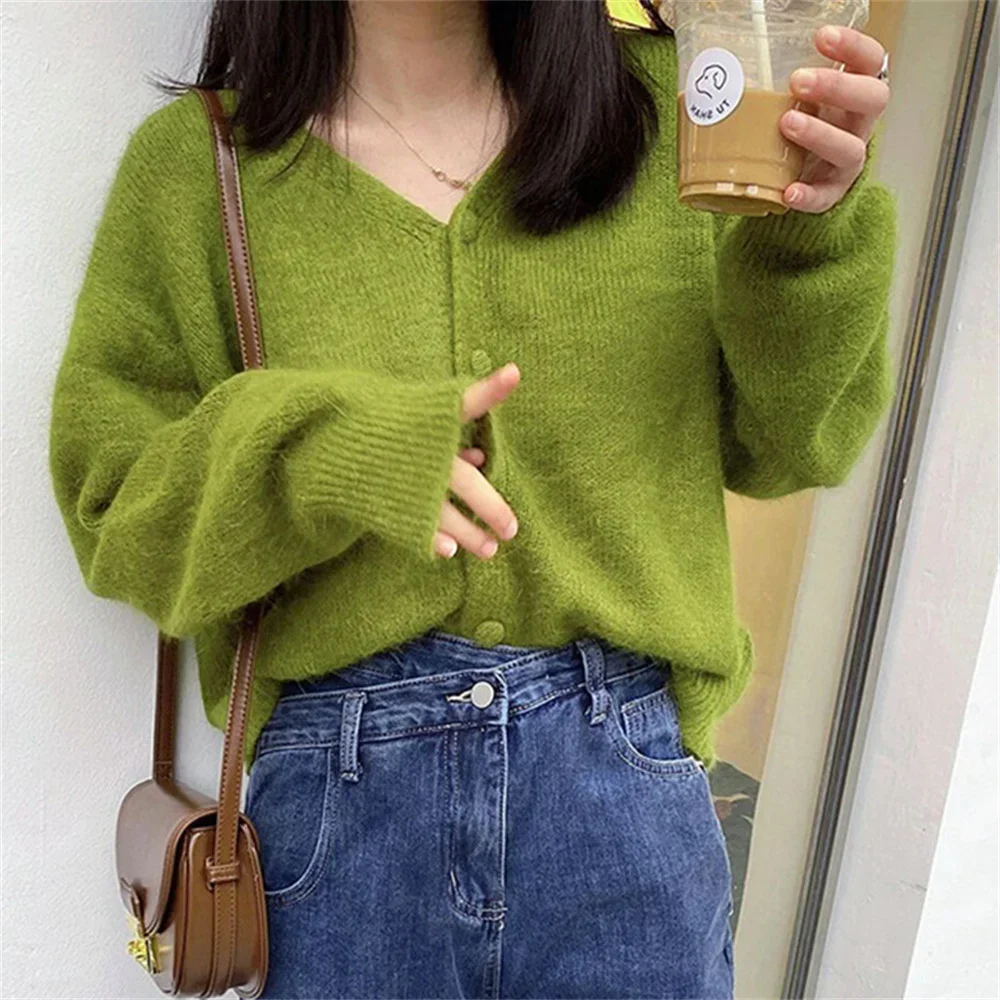 Женский трикотажный кардиган с V-образным вырезом и длинным рукавом