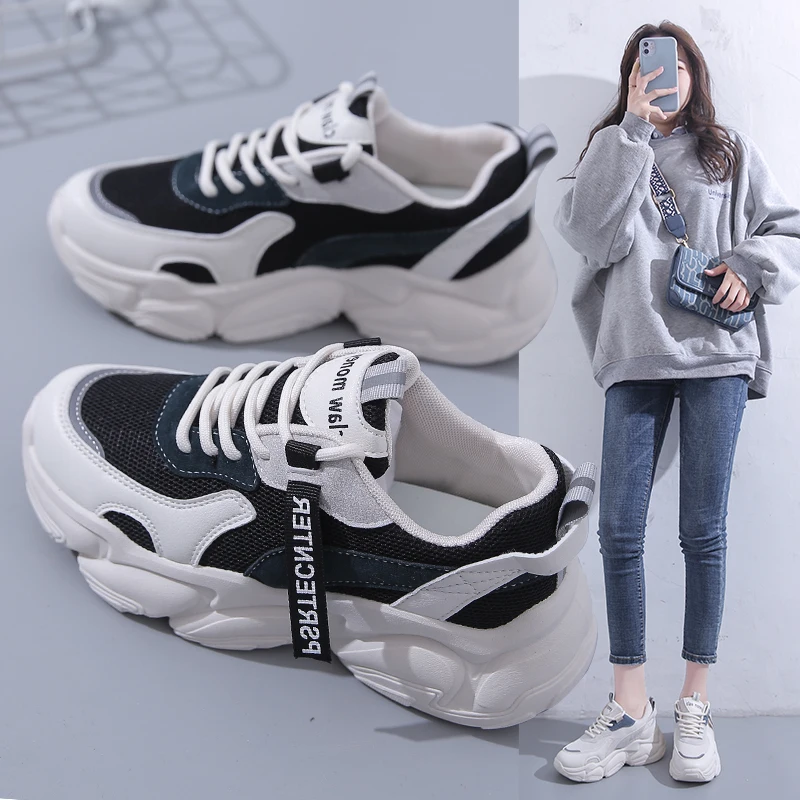 

Модные кроссовки YISHEN, женская обувь на массивной подошве, обувь для прогулок, кроссовки на шнуровке, голографические увеличенные женские кр...