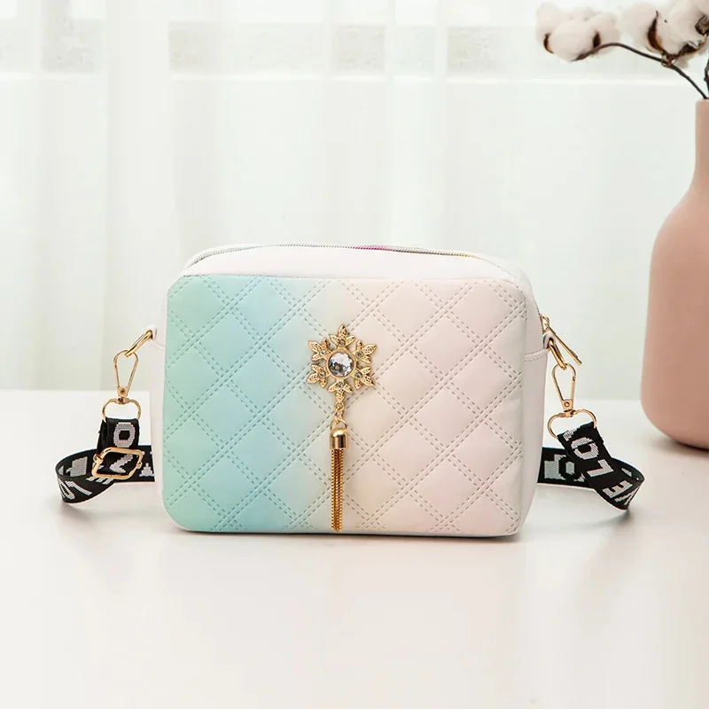 

New Gradient Color Women's Small Square Bag Three-dimensional Zipper Messenger Bag Fashion Tassel Shoulder Bags for Women 2023